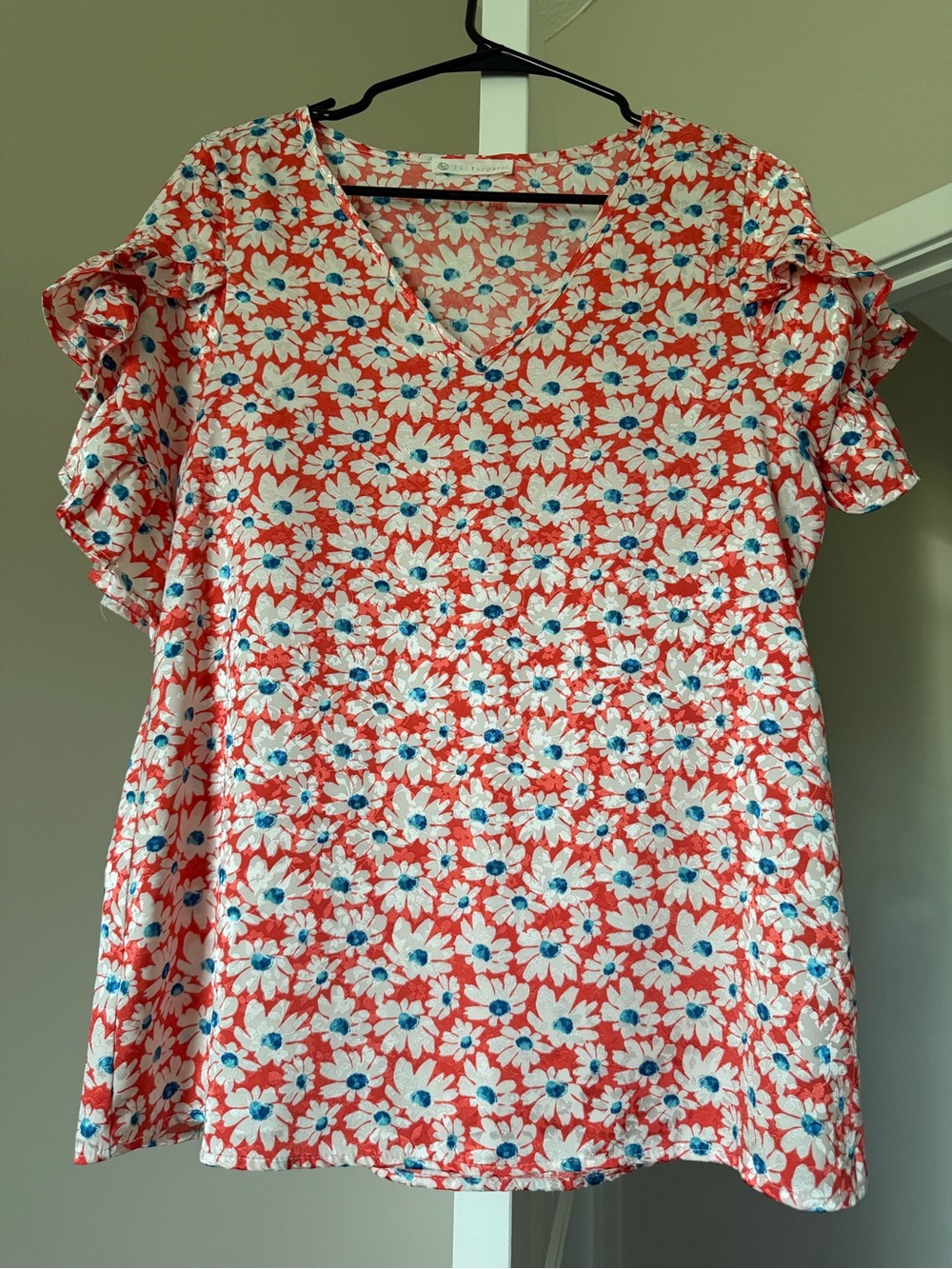 FSL Apparel Coral Floral Flutter Sleeve Blouse | Small